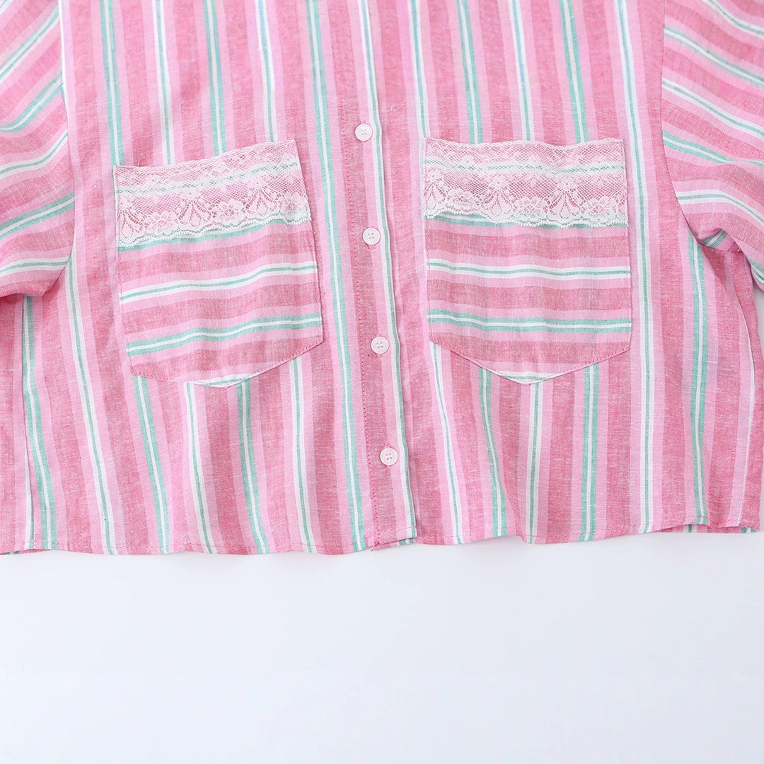 Damen Gekürzte gestreifte Hemdbluse mit Spitzenbesatz und Oversize-Ärmeln Nord Taschen