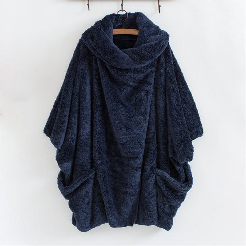 Damen Oversize Kuschel-Poncho mit großem Schlauchkragen und Kängurutaschen Nord Taschen