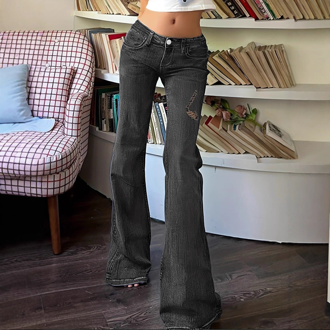 Damen Hochtaillierte Flared-Jeans mit ausgestelltem Bein, dezenter Stickerei & verlängertem Saum Nord Taschen