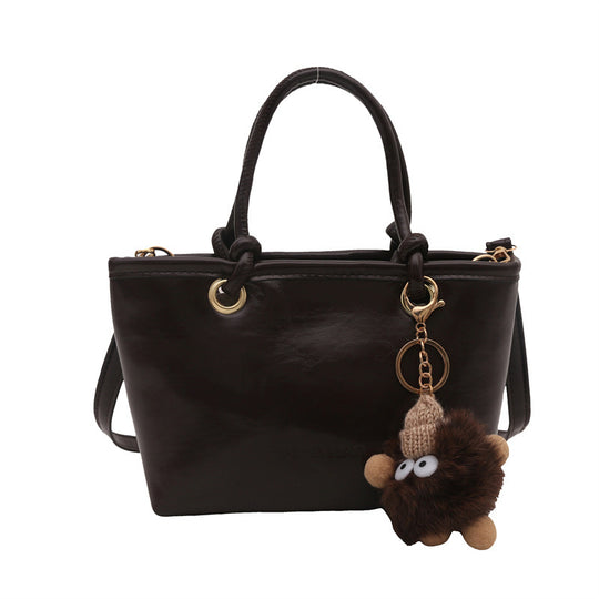 Damen modische Handtasche mit charmantem Anhänger und hochwertiger Verarbeitung Nord Taschen