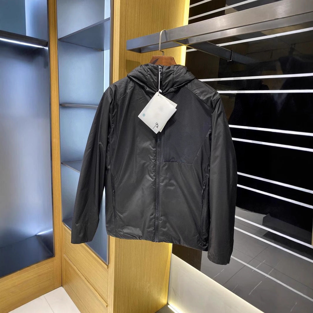 Damen Leichte wattierte Kapuzenjacke mit minimalistischer Outdoor-Isolierung Nord Taschen