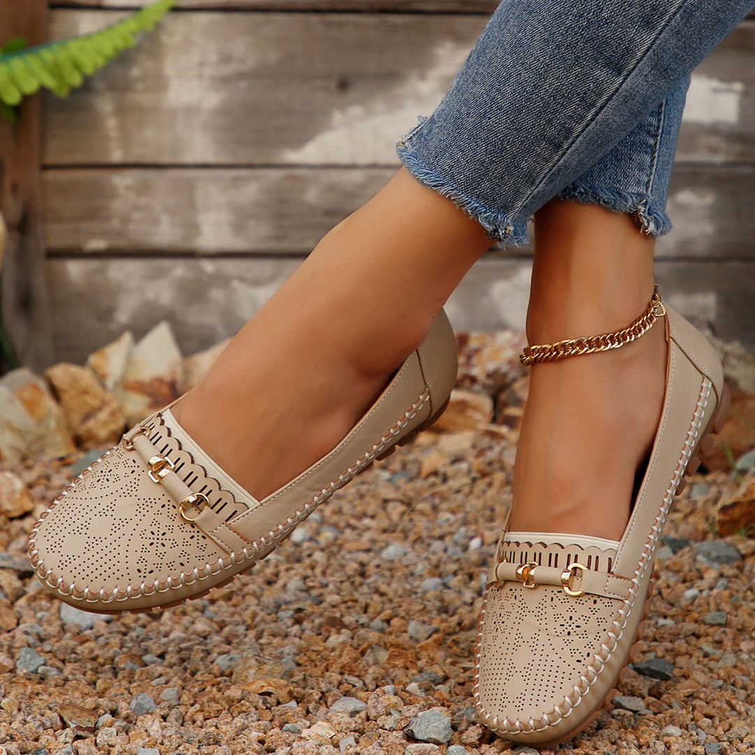 Damen  perforierte Mokassin-Loafer mit gepolstertem Komfortfußbett und dekorativem Metalldetail Nord Taschen