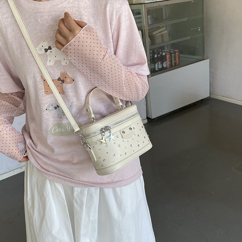 Damen Schicke Handtasche mit funkelnden Akzenten Nord Taschen