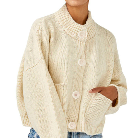 Damen Kurzer Boxy-Cardigan aus Grobstrick mit hoher Knopfleiste und Eingrifftaschen Nord Taschen