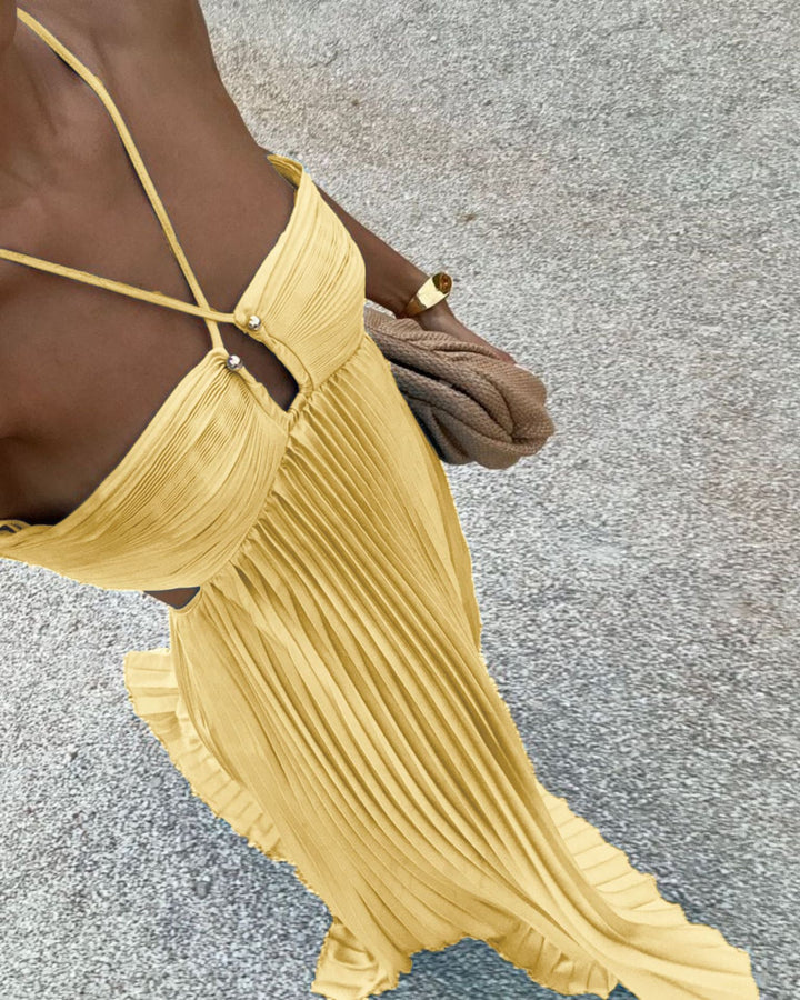 Damen Plisseekleid mit schulterfreiem Design und raffinierten Trägerdetails