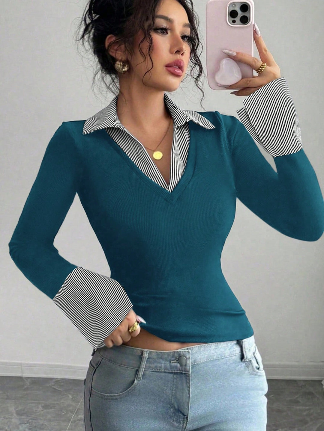 Damen Feinstrick-Pullover mit integriertem Hemdkragen und gestreiften Manschetten Nord Taschen