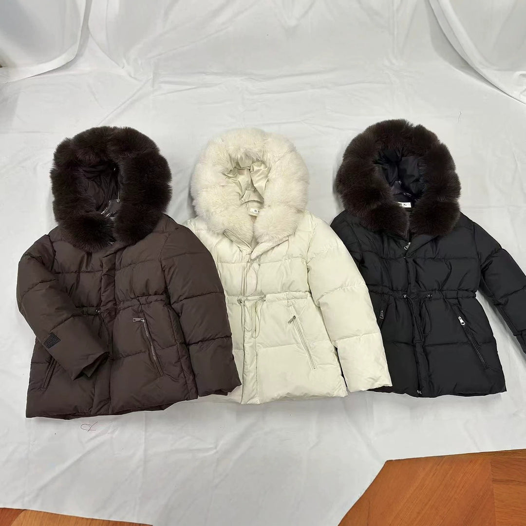 Damen nan kurze wattierte Steppjacke mit Kordelzugtaillierung und voluminösem Fellkragen Nord Taschen