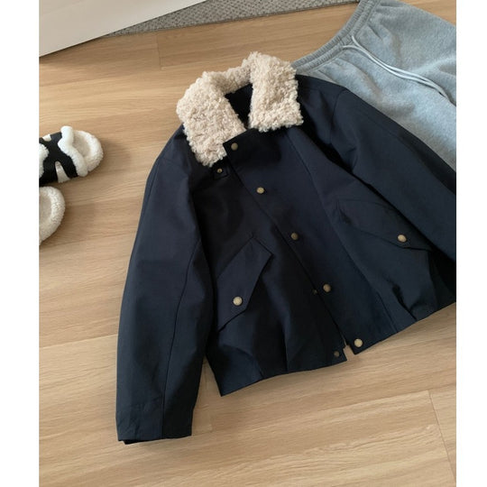 Damen Kurze Oversize-Bomberjacke mit Teddykragen und Druckknopfdetails Nord Taschen