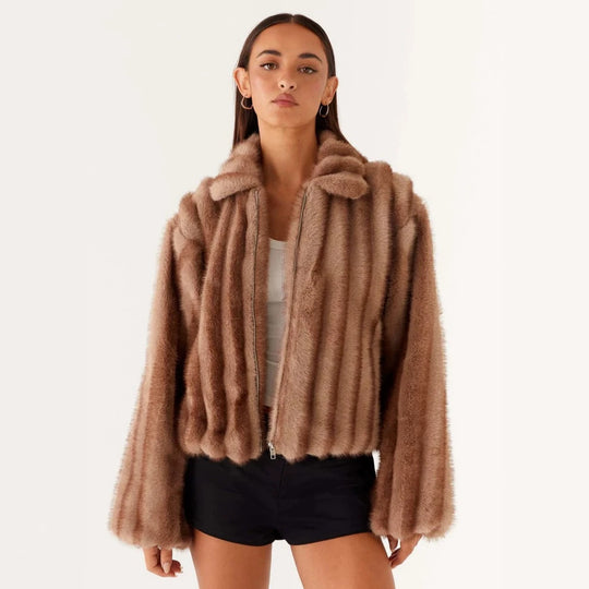 Damen Kurzjacke aus luxuriösem Hochflor-Kunstpelz mit Reißverschluss und voluminösen Ärmeln Nord Taschen