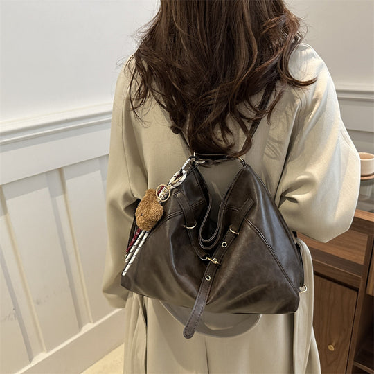 Damen große Hobo-Tasche mit praktischen Innentaschen und stilvollem Schlüsselanhänger Nord Taschen