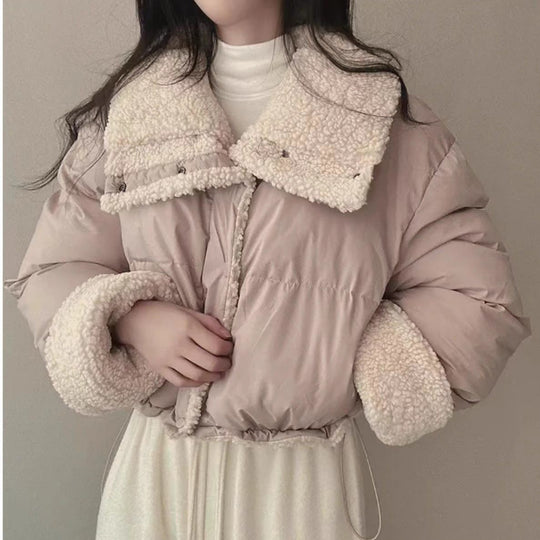 Damen nan kurze gesteppte Pufferjacke mit Teddykragen, krempelbaren Ärmeln und Tunnelzugsaum Nord Taschen