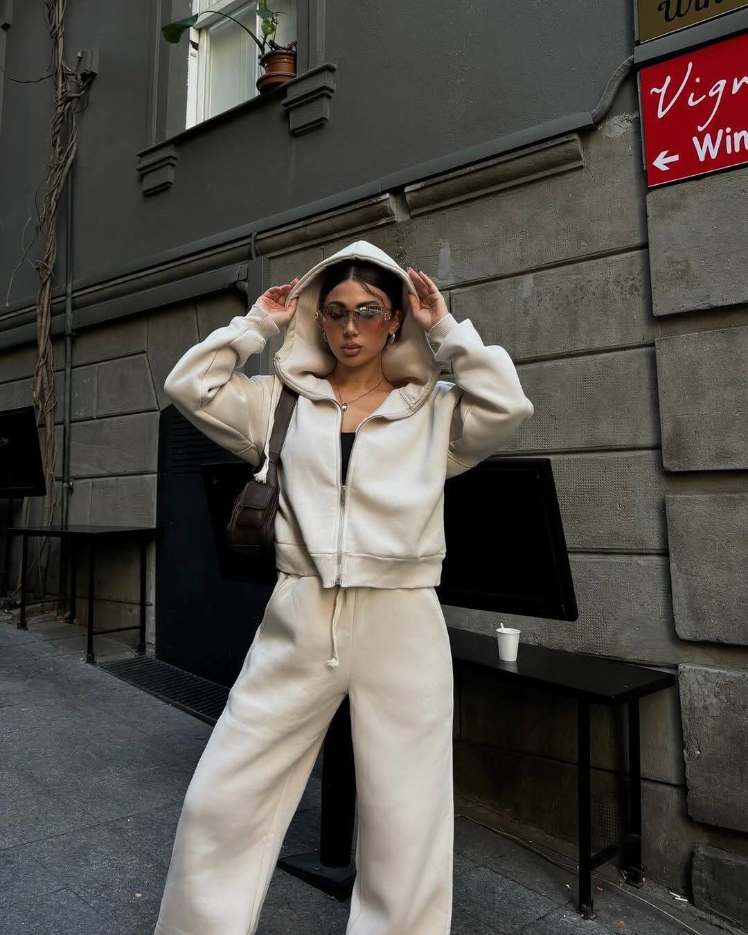 Damen Baumwoll-Mix Cropped Zip-Hoodie mit oversized Kapuze und High‑Waist Wide‑Leg Sweatpants Nord Taschen