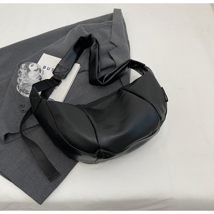Damen Umhängetasche aus weichem Kunstleder mit modernem Design Nord Taschen