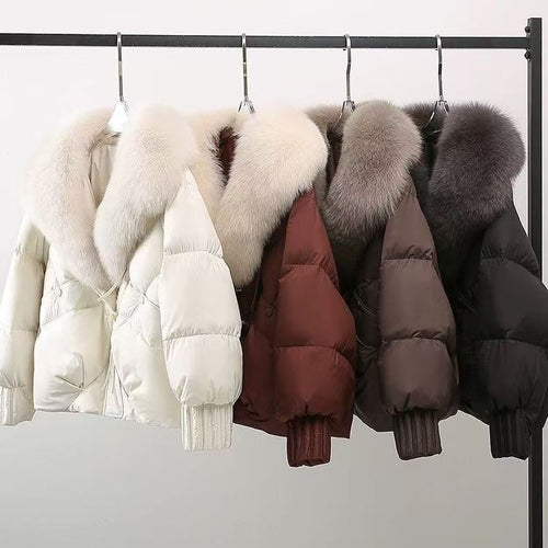 Damen nan kurze wattierte Jacke mit üppigem Fellkragen in Felloptik und taillierendem Kordelzug Nord Taschen