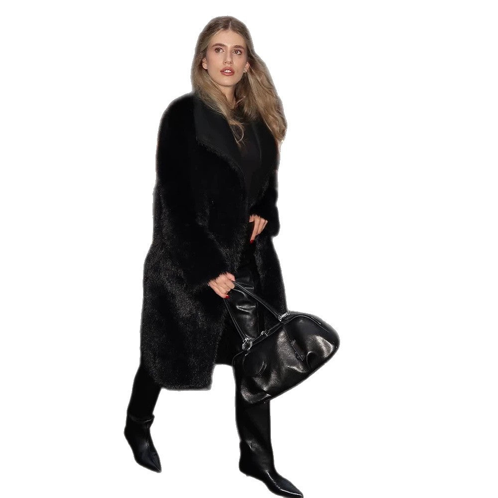Damen Lang geschnittener Kunstpelz-Mantel mit großem Schalkragen und kaschierender Oversize-Passform Nord Taschen