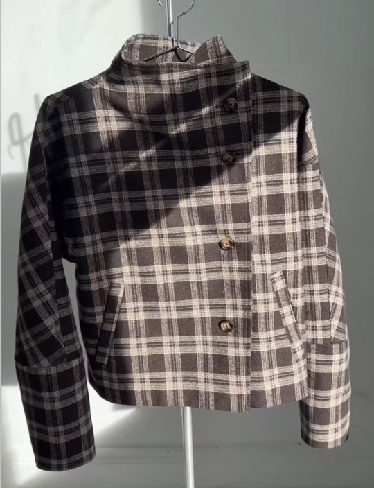 Damen Kurzer Wollmix‑Mantel mit asymmetrischer Knopfleiste und Stehkragen Nord Taschen