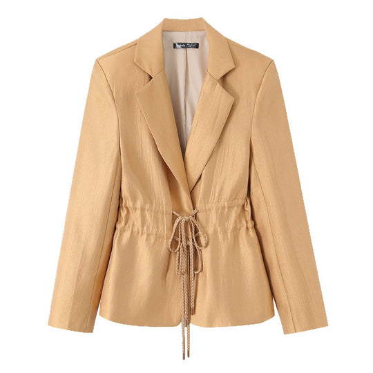 Damen Taillierter Satinblazer mit Kordelzug und Reverskragen Nord Taschen
