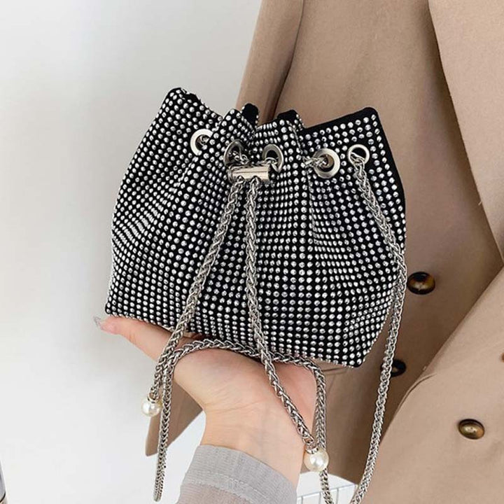 Damen Glamouröse Beuteltasche mit funkelnden Strassakzenten Nord Taschen