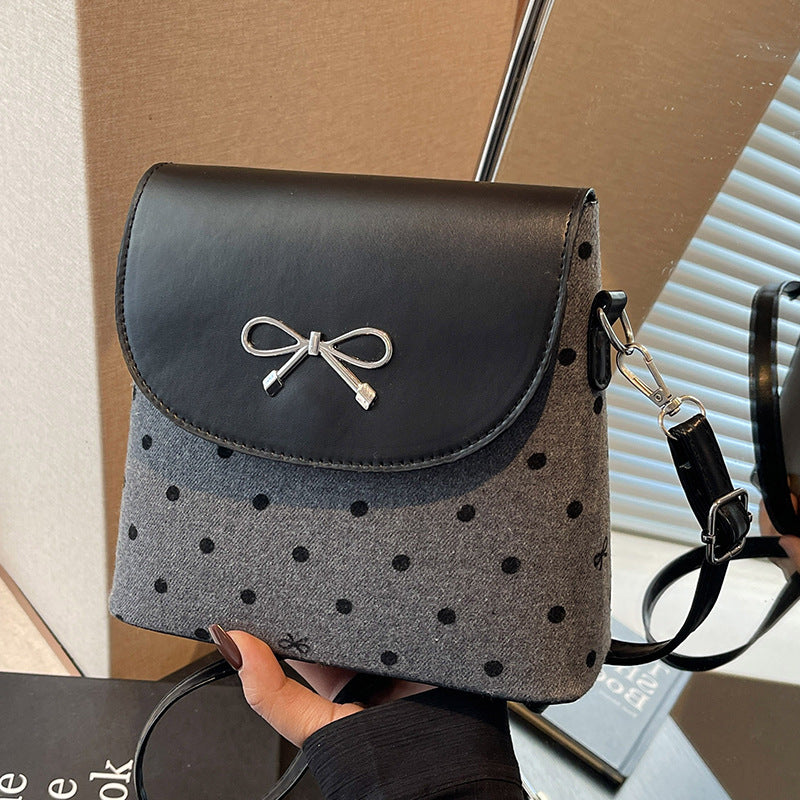 Damen modische Umhängetasche mit Punkten Nord Taschen