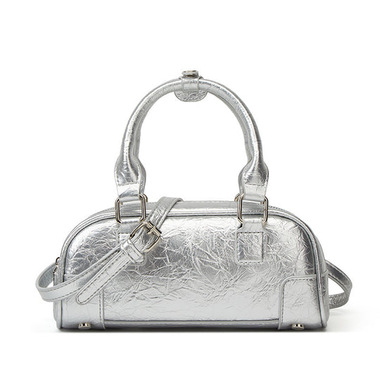 Damen Hobo-Tasche mit glänzender Oberfläche und stilvollen Akzenten Nord Taschen