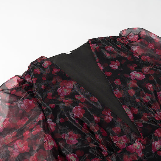 Damen Florales Chiffon-Minikleid mit tiefem V‑Ausschnitt, Rüschenstufen und Trompetenärmeln Nord Taschen