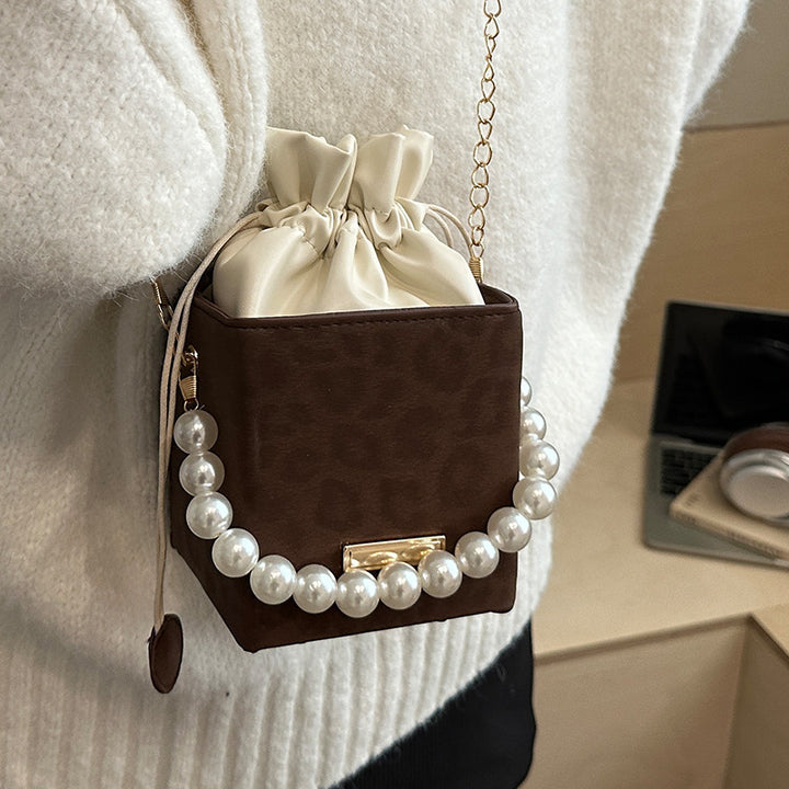 Damen elegante Beuteltasche mit Ketten- und Perlendesign Nord Taschen