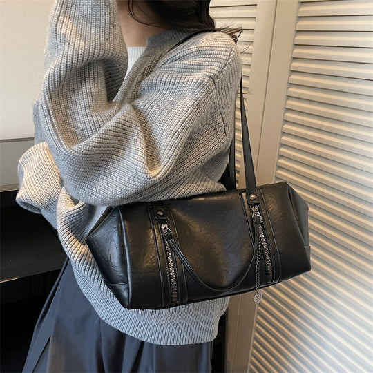 Damen Handtasche aus hochwertigem Kunstleder mit verstellbaren Trageriemen Nord Taschen