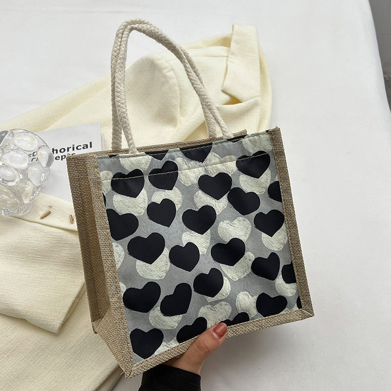 Damen Jute Tragetasche mit liebevollem Herzdesign und praktischem Knopfverschluss Nord Taschen