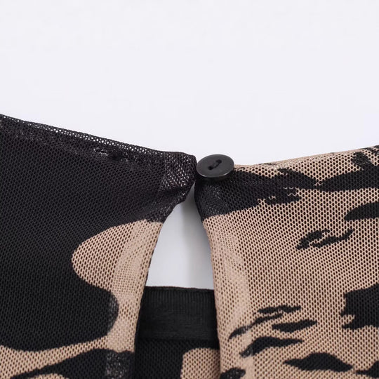 Damen Kurzes A-Linien-Kleid mit Blumenprint, transparenten Trompetenärmeln und Satinvolant Nord Taschen