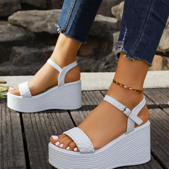 Damen Plateau-Sandalen mit geflochtenem Riemendesign Nord Taschen