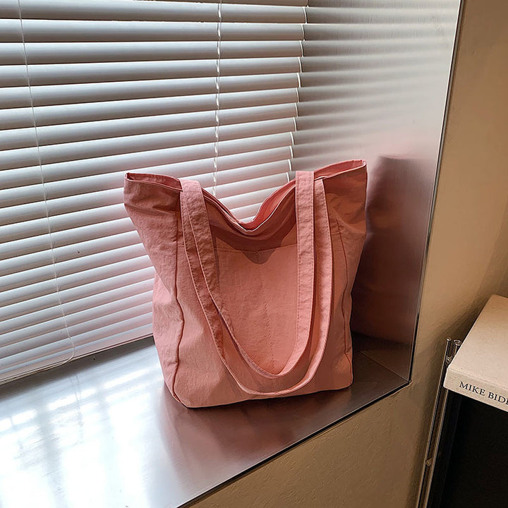 Damen lässige Tragetasche mit geräumigem Design und praktischen Innentaschen Nord Taschen