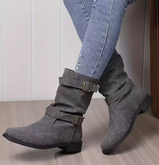 Damen Lässige Slouch-Stiefel mit verstellbaren Zierschnallen, flacher Profilsohle und weichem Kunstleder Nord Taschen