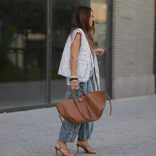 Damen Geräumiger Leder-Shopper mit geschwungener Silhouette und Magnetverschluss Nord Taschen