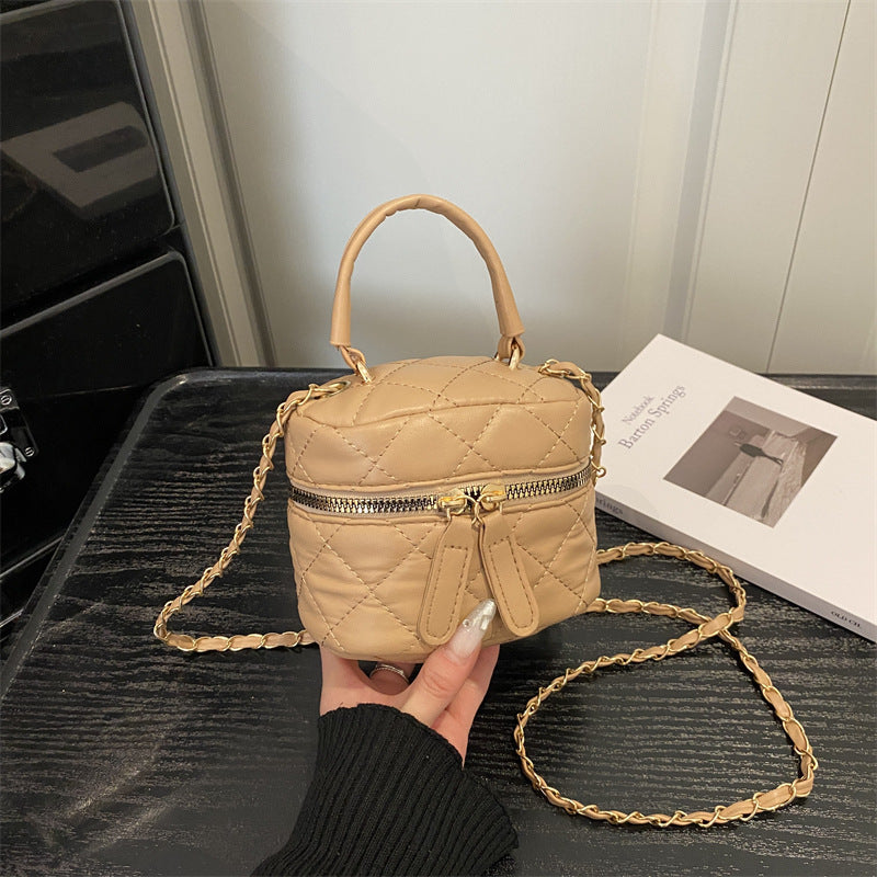 Damen Schultertasche im eleganten, gesteppte Design Nord Taschen
