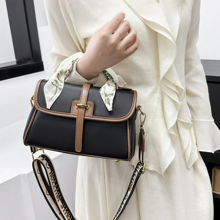 Damen elegante Handtasche mit modischem Schal-Detail Nord Taschen