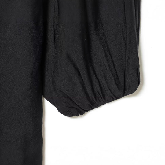 Damen Kurzkleid mit tiefem V‑Ausschnitt, Empire‑Taillenband und weiten Ballonärmeln Nord Taschen