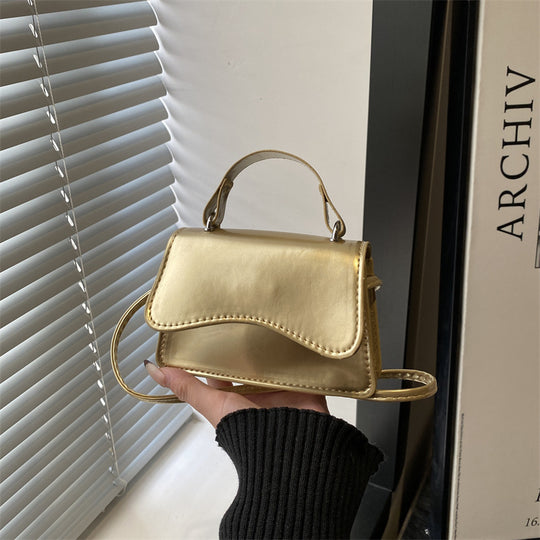 Damen Mini-Handtasche mit glänzendem Design Nord Taschen