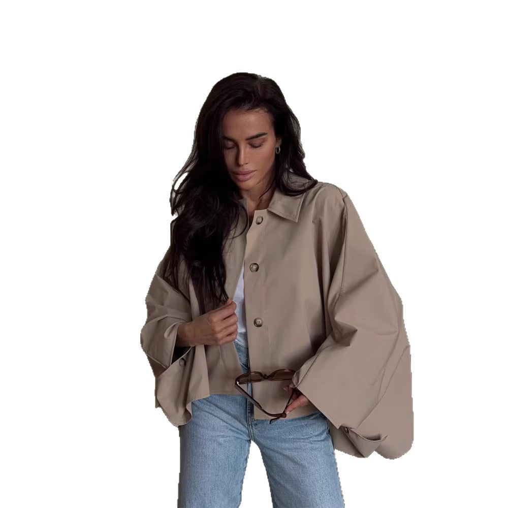 Damen Oversize Cropped-Jacke mit voluminösen Fledermausärmeln und Hemdkragen Nord Taschen