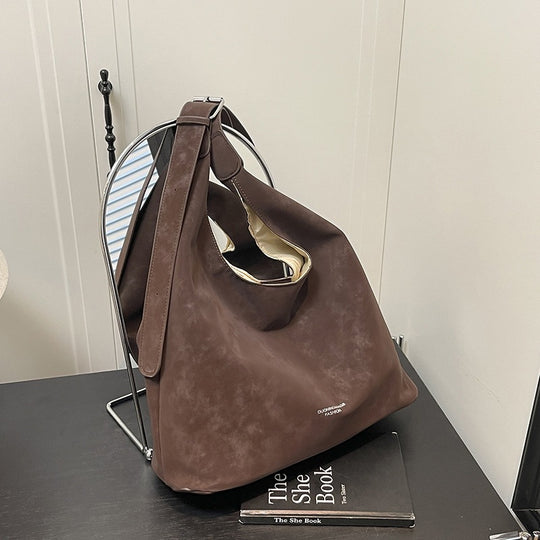 Damen trendige Hobo-Tasche mit eleganten Akzenten Nord Taschen