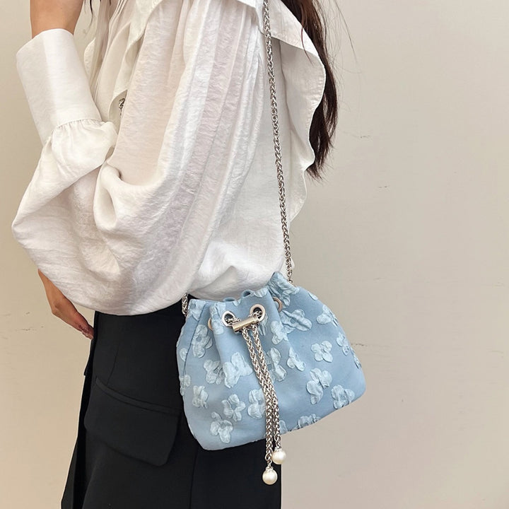 Damen Beuteltasche mit floralem Reliefdesign Nord Taschen