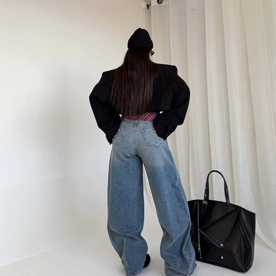 Damen Cropped-Boxy Kurzblazer mit kastiger Silhouette und überlangen Ärmeln Nord Taschen
