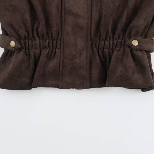 Damen Kurze Velours‑Optik Jacke mit Tunnelzug‑Taillierung, hohem Stehkragen und verstellbaren Manschetten Nord Taschen