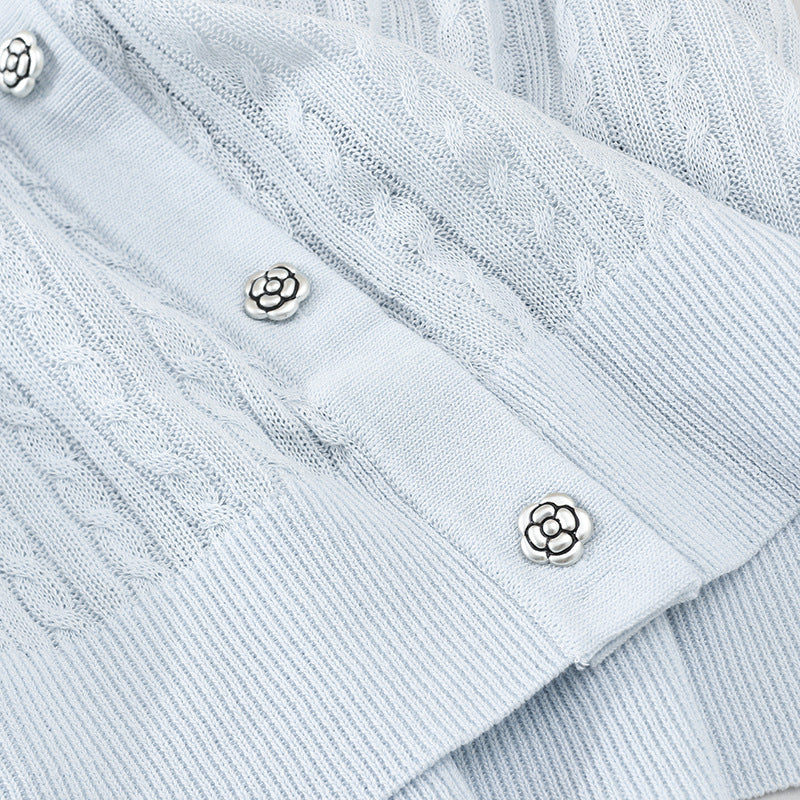 Damen Kurzarm-Strickcardigan mit Zopfmuster und kontrastierendem Jeanskragen Nord Taschen