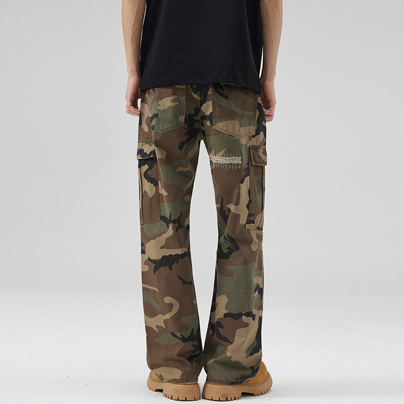 Herren weite Cargo-Hose im Camouflage-Look mit bewusst aufgerissenen Details und großen Pattentaschen Nord Taschen
