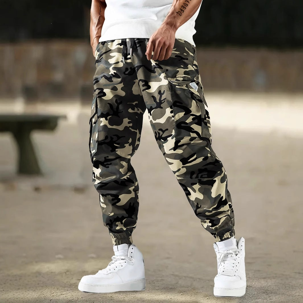 Herren Cargohose im Joggerstil mit Tarnmuster, elastischem Bund und Knöchelbündchen Nord Taschen