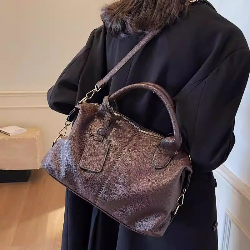 Damen Handtasche mit luxuriöser Textur und praktischem Umhängeriemen Nord Taschen