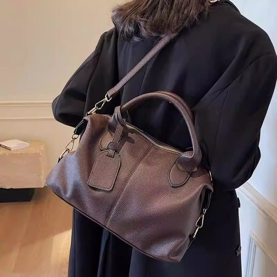 Damen Handtasche mit luxuriöser Textur und praktischem Umhängeriemen Nord Taschen