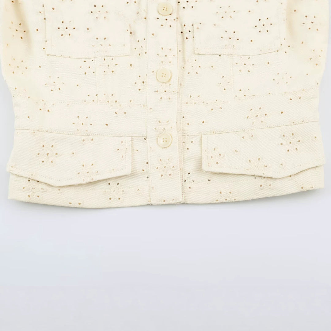 Damen Kurze Broderie‑Anglaise Jacke im Utilitarstil mit Stehkragen und Pattentaschen Nord Taschen