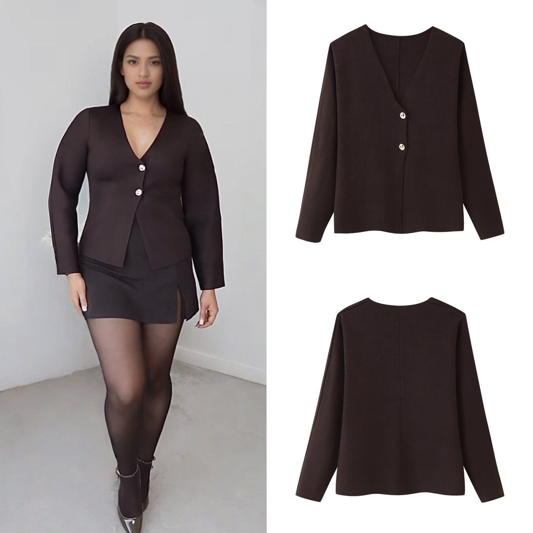 Damen Kastige Feinstrick-Jacke mit tiefem V-Ausschnitt und goldenen Zierknöpfen Nord Taschen