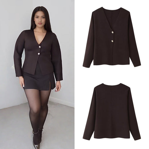 Damen Kastige Feinstrick-Jacke mit tiefem V-Ausschnitt und goldenen Zierknöpfen Nord Taschen